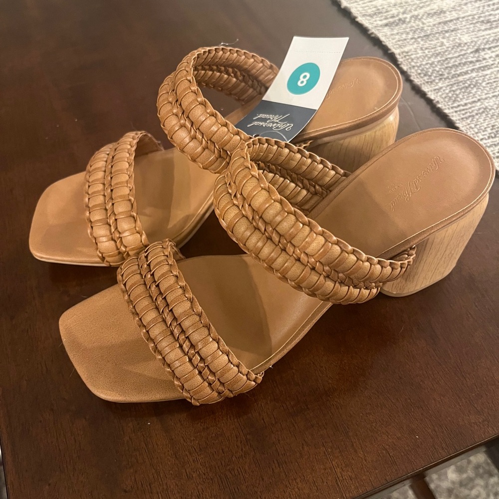 Universal Thread Mule Heels